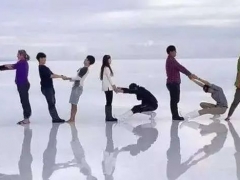 为什么和朋友在一起更开心，和家人却很累？